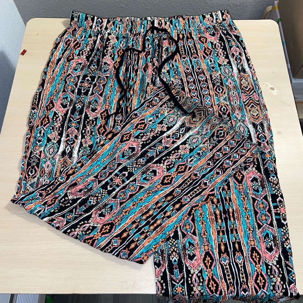 PLUS SIZE 1X FLOWY PANTS